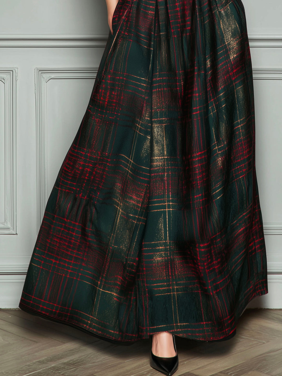 Chic High-Waisted Velvet Evening Gown with Checkered Design and Flared Skirt