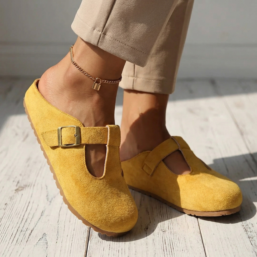 Têmis - Comfortable Clogs with Minimalist Buckle