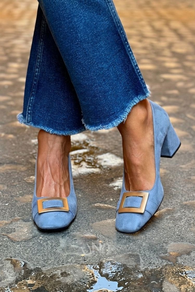 Kazimira - Blue Shoes