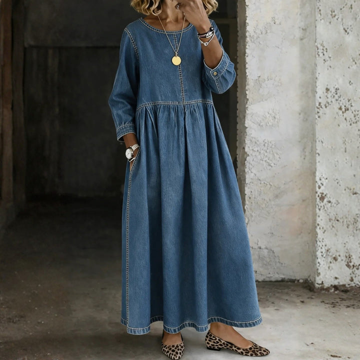 Leonor - Denim Dress Featuring a Charming Peter Pan Collar