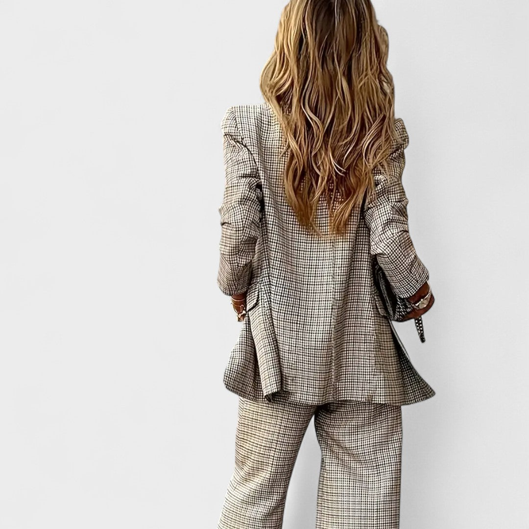 Carlota - Elegant Style