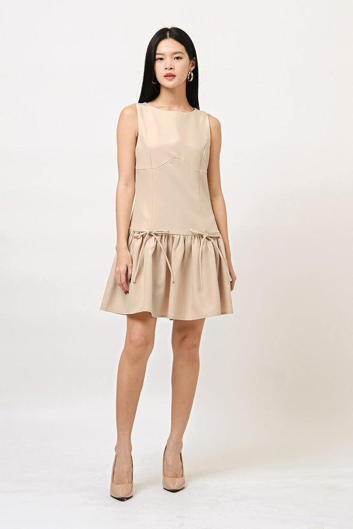 Janka | Sophisticated Dress with Tailored Silhouette