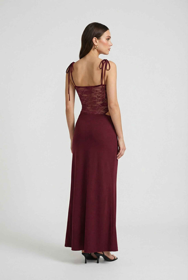 Kamila | Elegant Maxi Dress with Subtle Accents