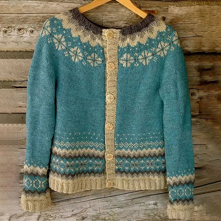 Cassandra | Knitted Cardigan in Vintage Style