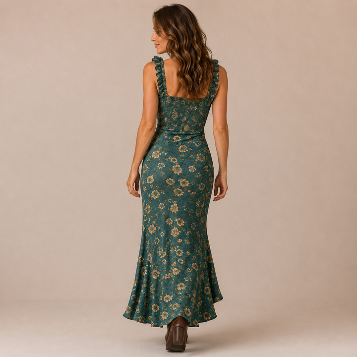 Amaya - Dress with Stitching and Ruffles on the Straps