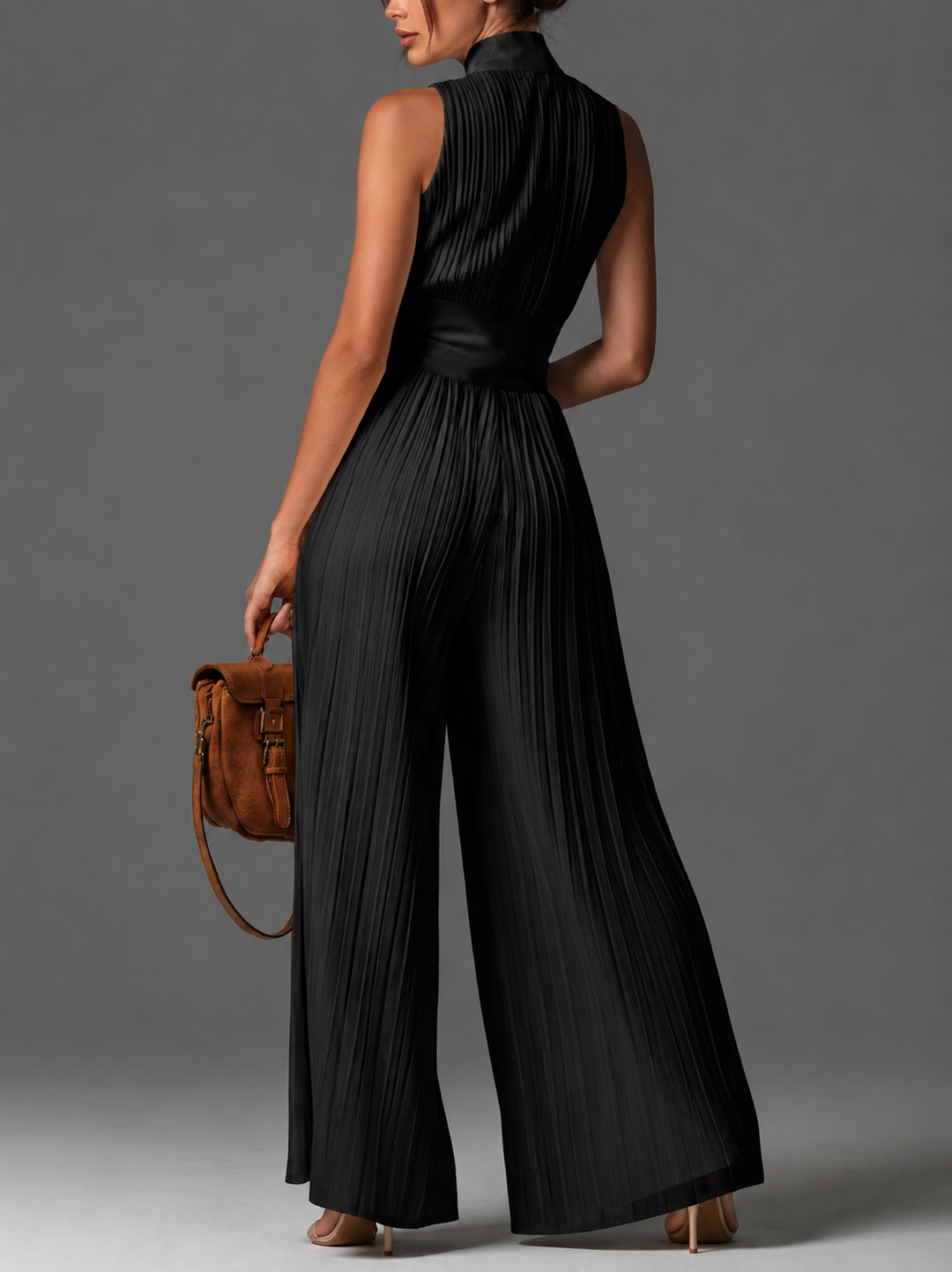 Leontína | Chic Pleated Jumpsuit