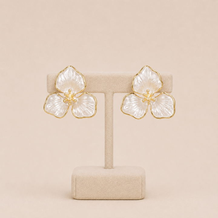 Floral Earrings Made of Mother-of-Pearl with Gold Centre