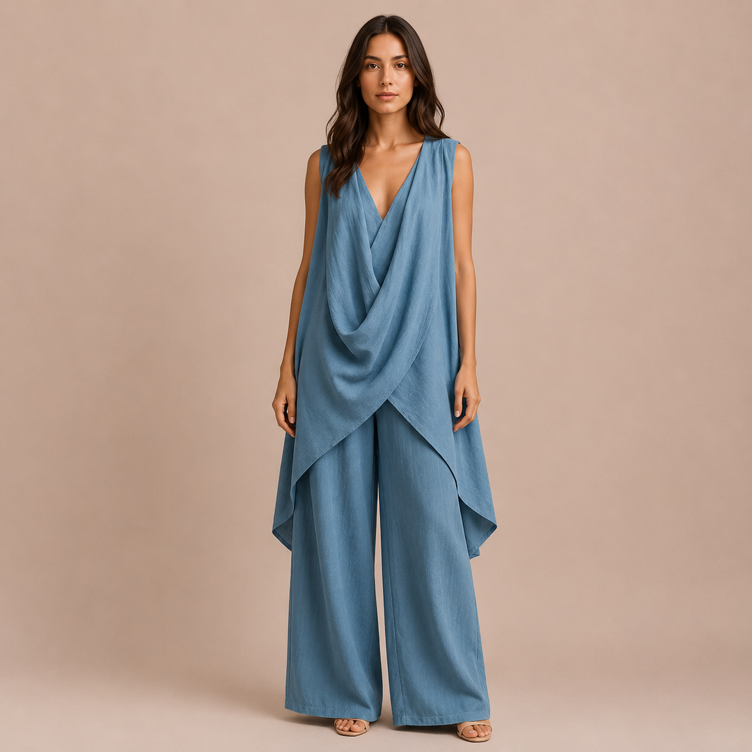Begoña - Set with V-neckline and cross design