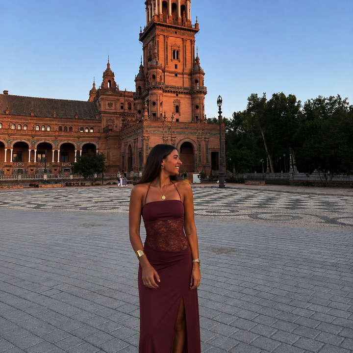Luna - Red Dress with Lace at the Waist
