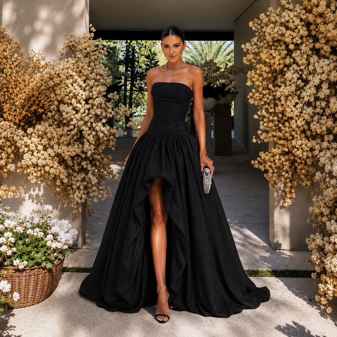 Isabella - Strapless dress with corset and voluminous skirt