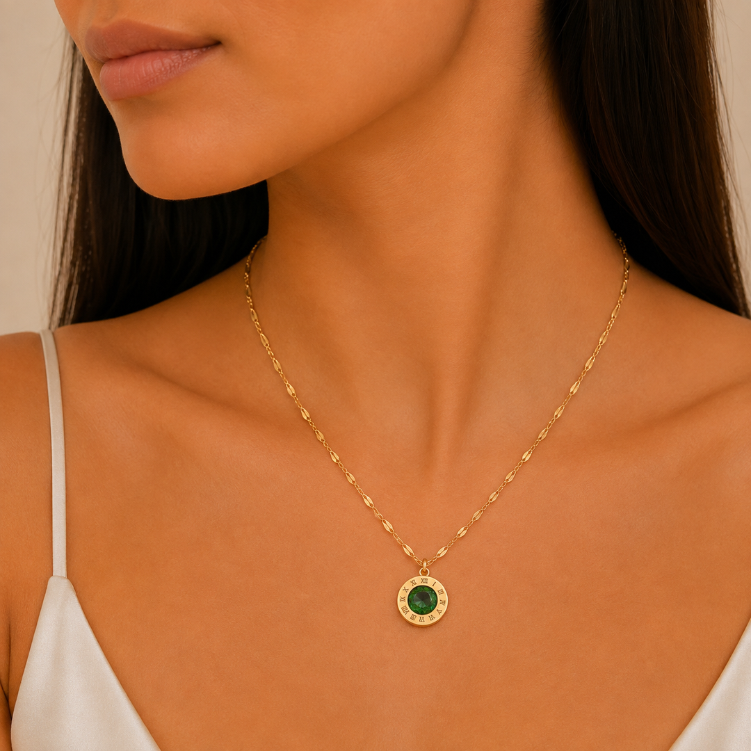 Emerald Necklace in Gold