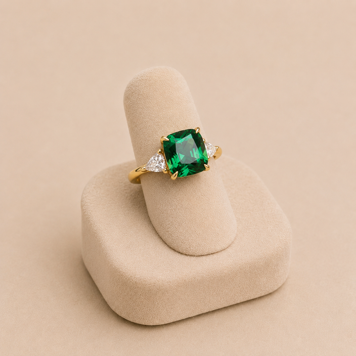 Elegant Square Ring with Emerald