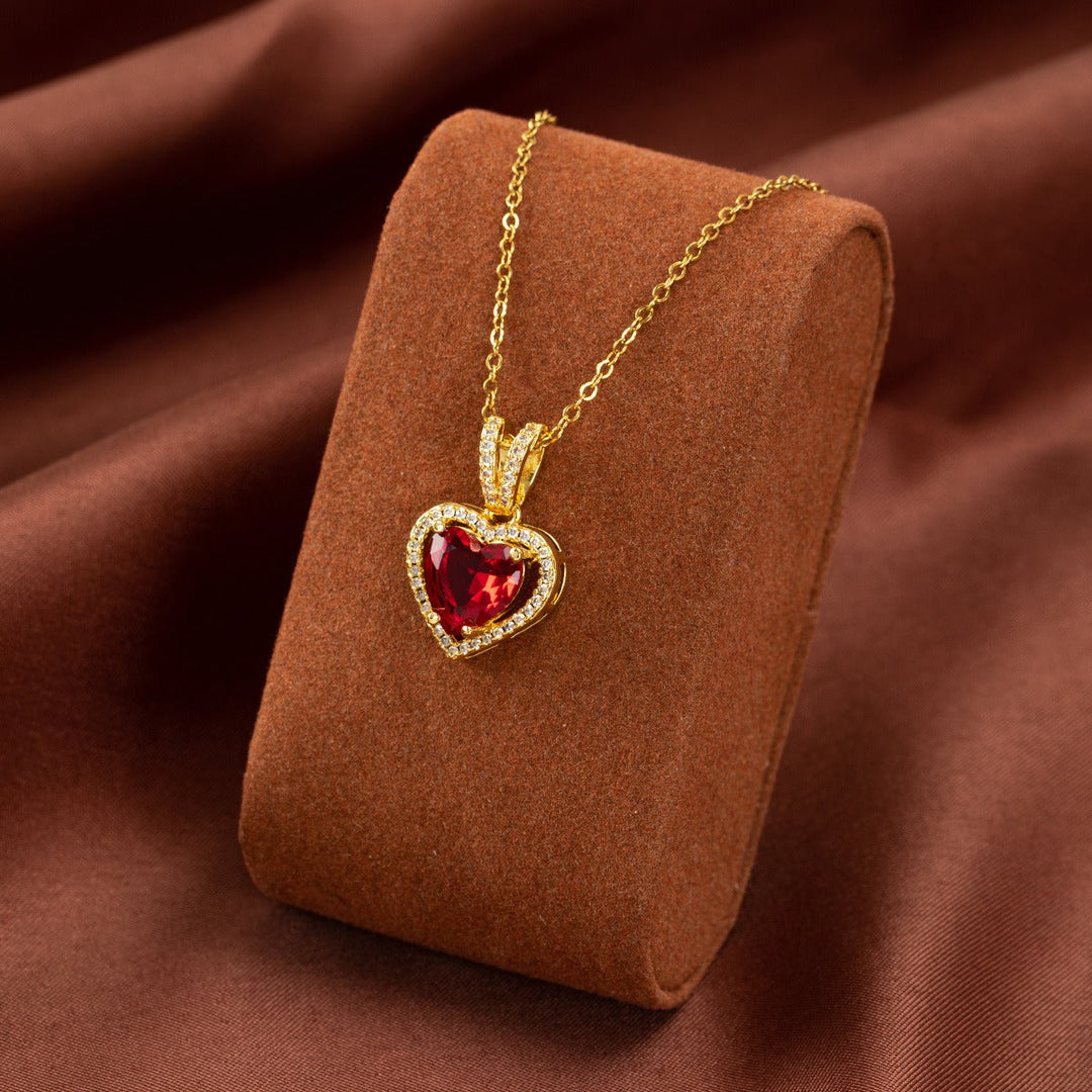 Carmesia Gold Necklace