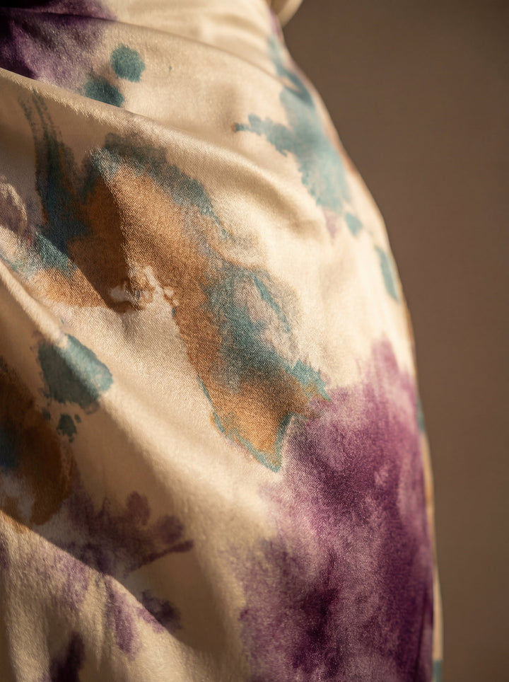 Vila Moura - Dress with V-Shaped Neckline