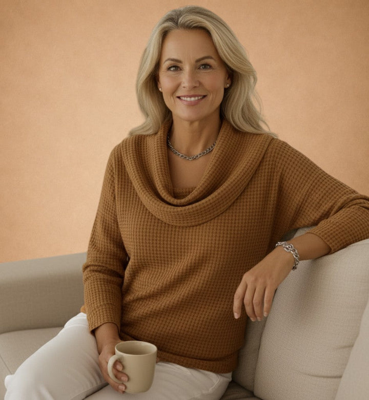 Marina – Warm Knitted Top with Waffle Texture and Elegant Draped Collar