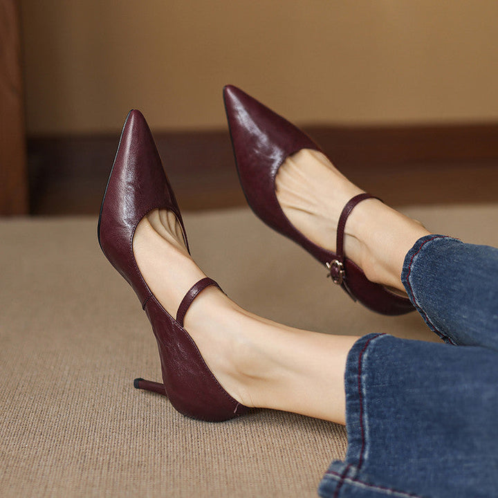 Genuine leather court shoes with elegant pointed toe