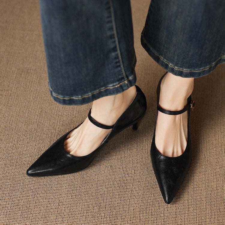Genuine leather court shoes with elegant pointed toe