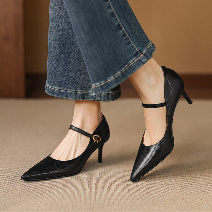 Genuine leather court shoes with elegant pointed toe