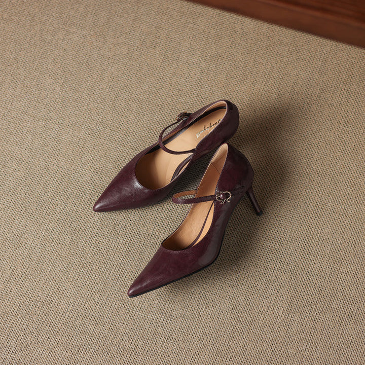 Genuine leather court shoes with elegant pointed toe
