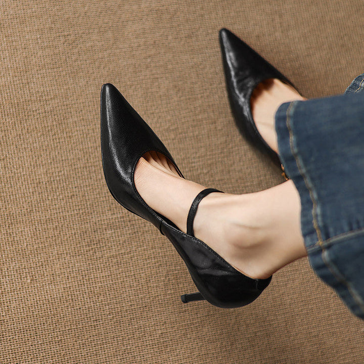 Genuine leather court shoes with elegant pointed toe