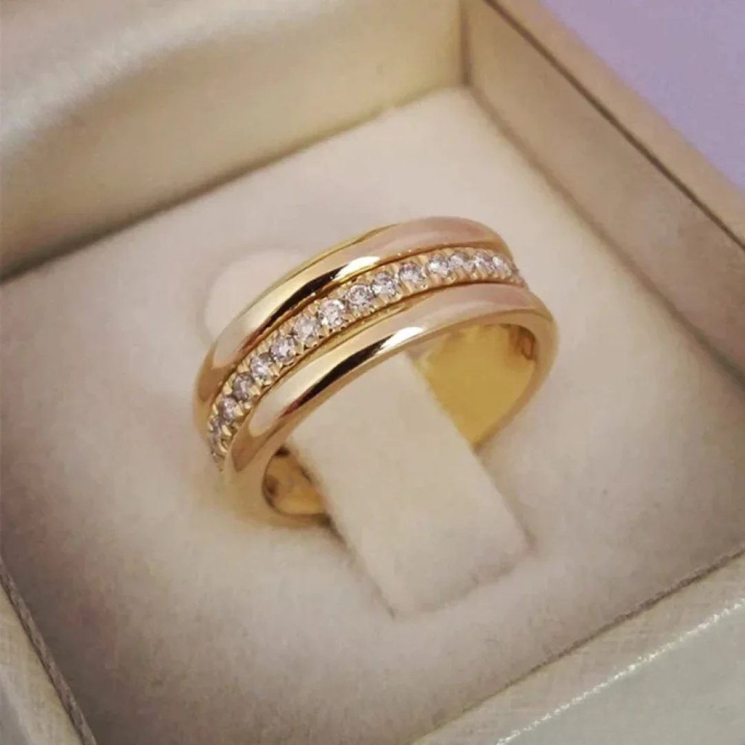Magdalena - Elegant zircon ring with double inset decoration