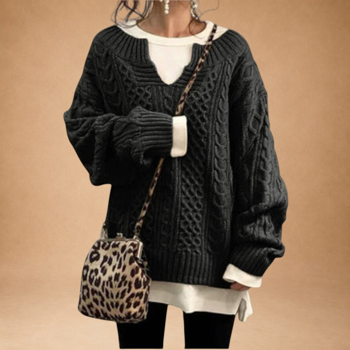 Lily - Oversized Knitted Sweater with Cable Knit Design