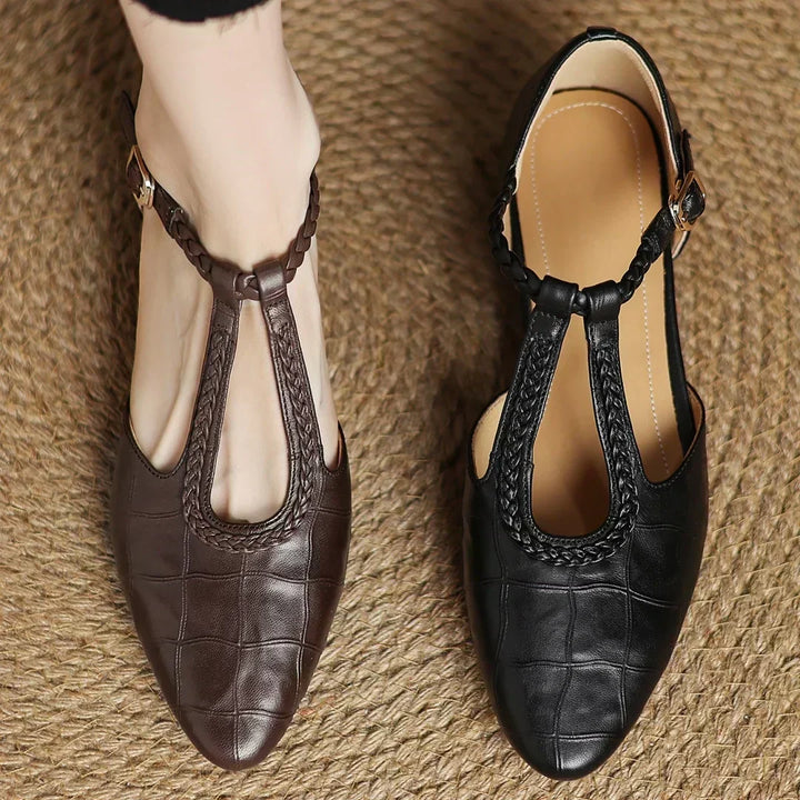 Greta – Classic Leather T-Steg Shoes with Woven Details