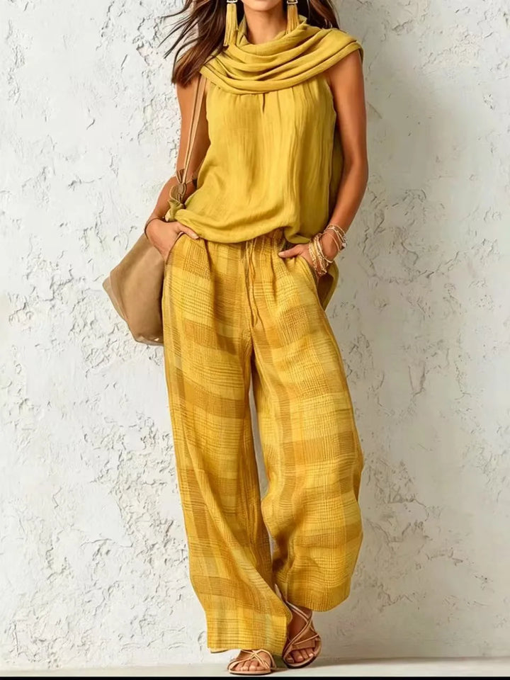 Relaxed Two-Piece Ensemble Featuring a Loose-Fitting Top and Wide-Leg Trousers