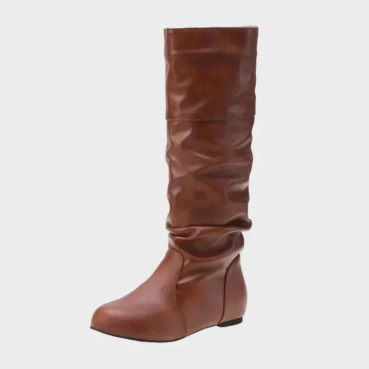 Vasia - Casual boots with low heel and pleats