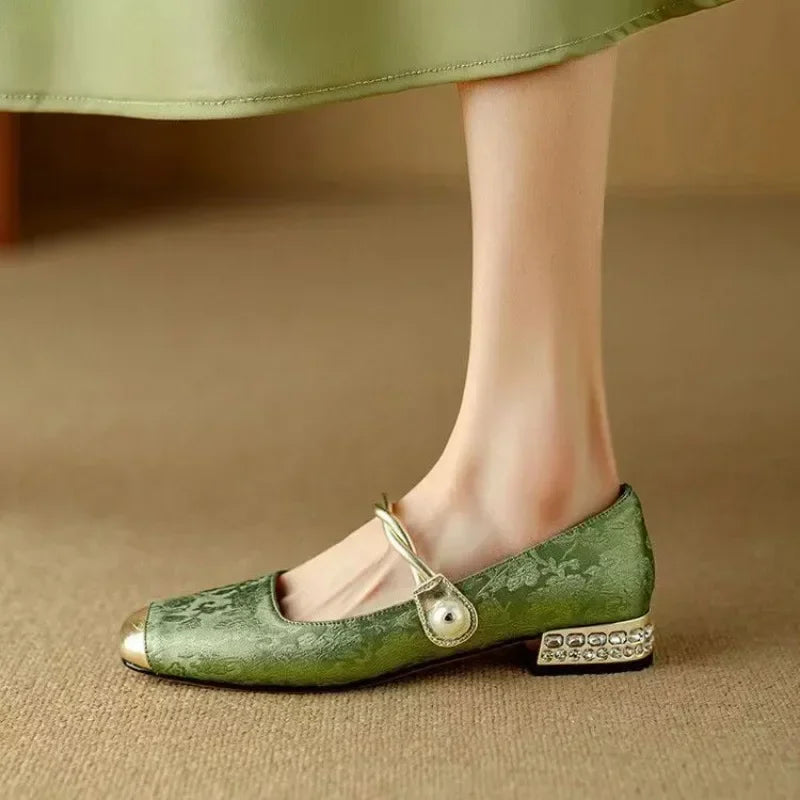 Frida – Classic Sandals with a Refined Design