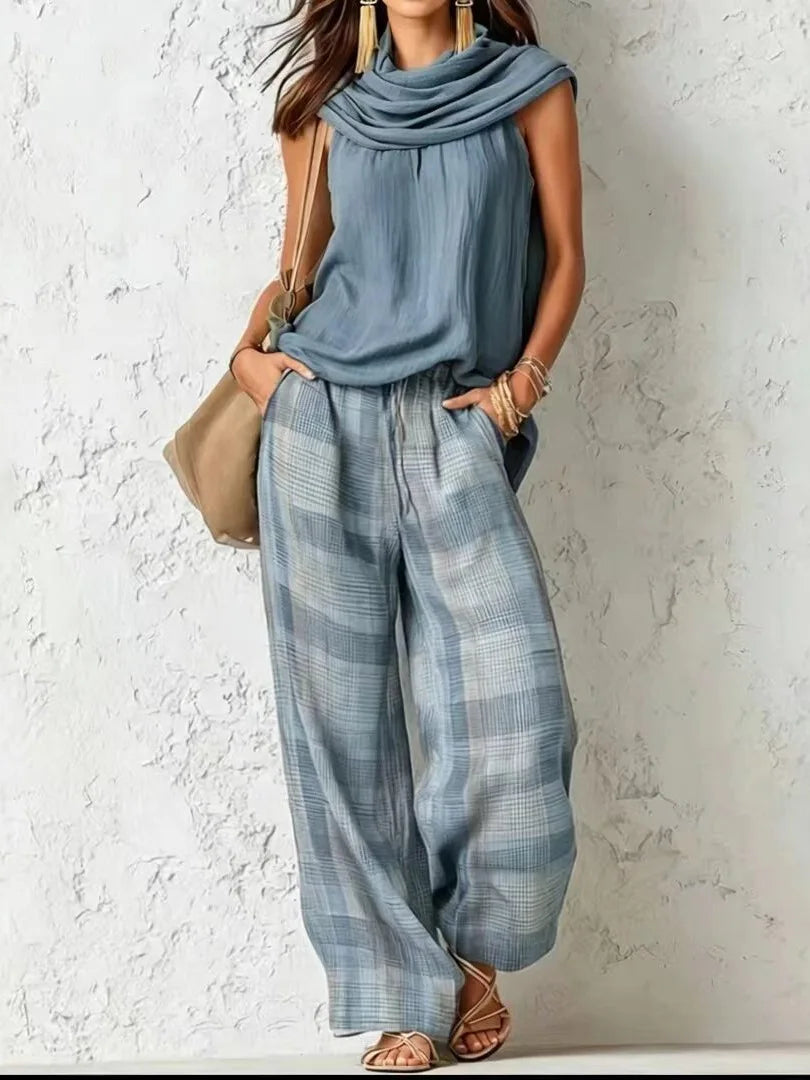 Relaxed Two-Piece Ensemble Featuring a Loose-Fitting Top and Wide-Leg Trousers