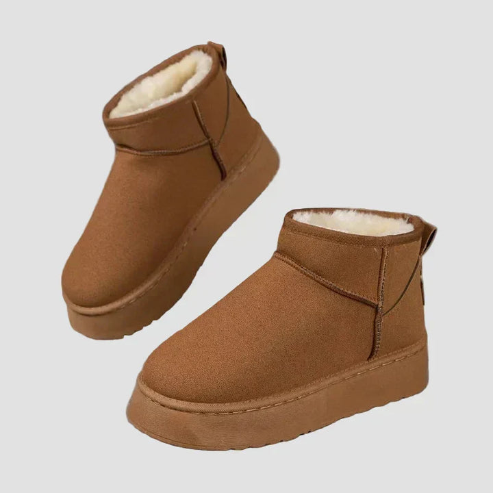 Comfortable Suede Boots with Rich Lining