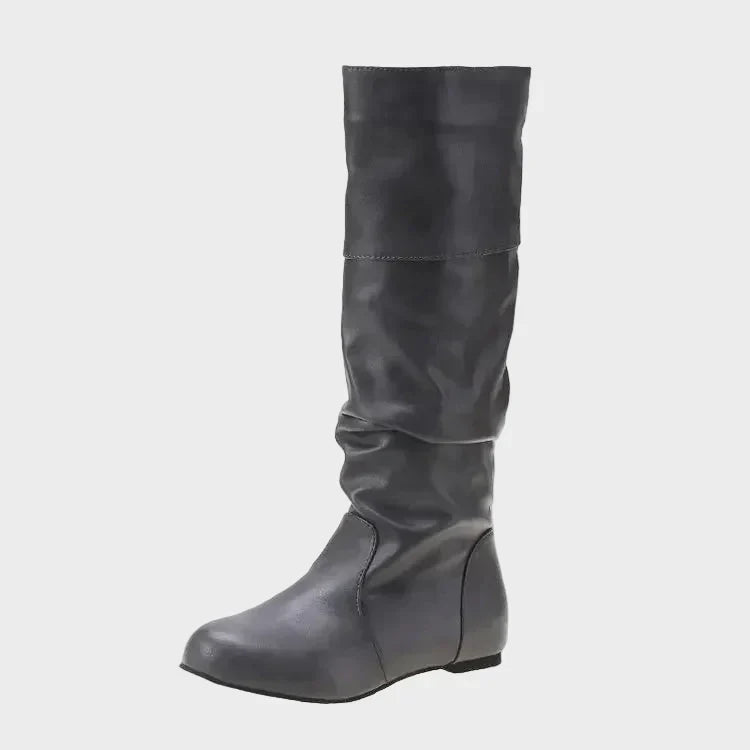 Vasia - Casual boots with low heel and pleats