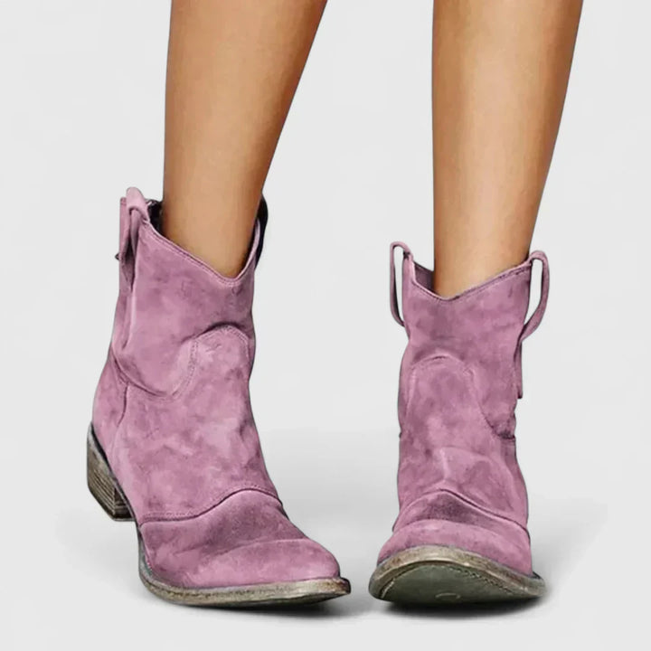 Freedom - Cowboy-style ankle boots in a retro line, with a sleek finish
