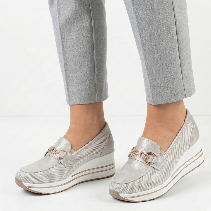 Comfort-Fit Anatomical Loafers with Supportive Heel