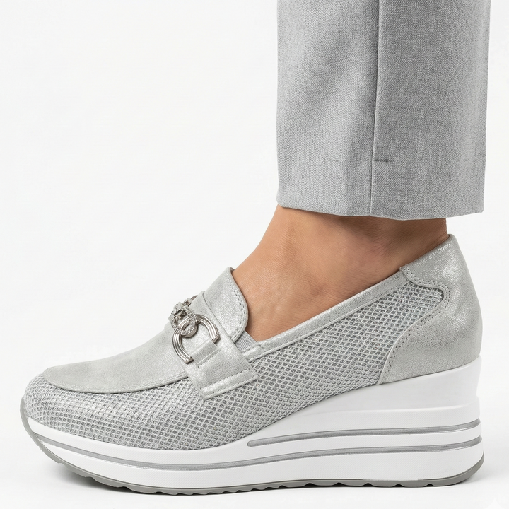 Comfort-Fit Anatomical Loafers with Supportive Heel
