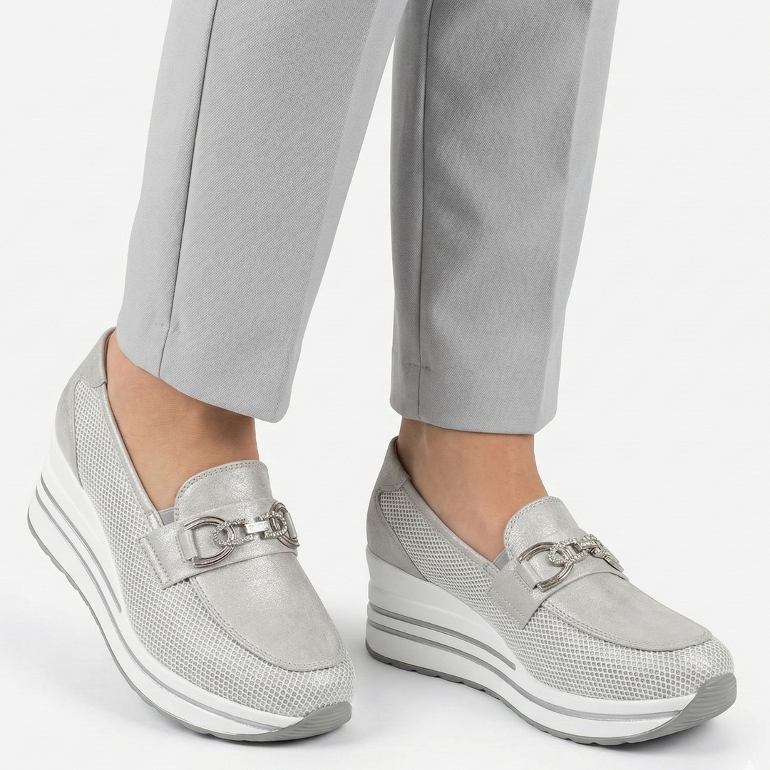 Comfort-Fit Anatomical Loafers with Supportive Heel