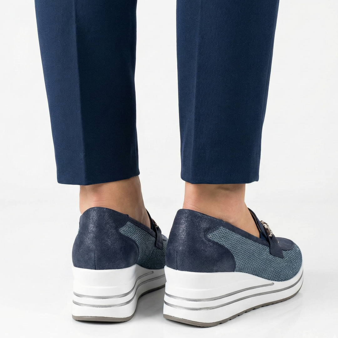 Comfort-Fit Anatomical Loafers with Supportive Heel