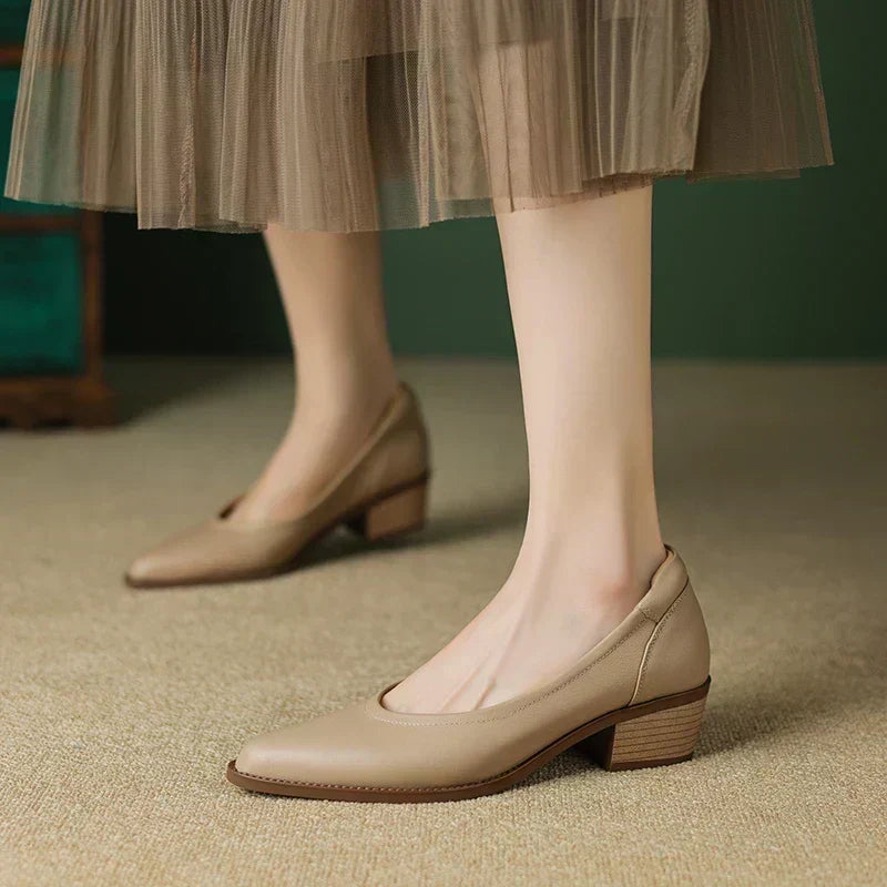 Ella – Shoes with Mid Heel