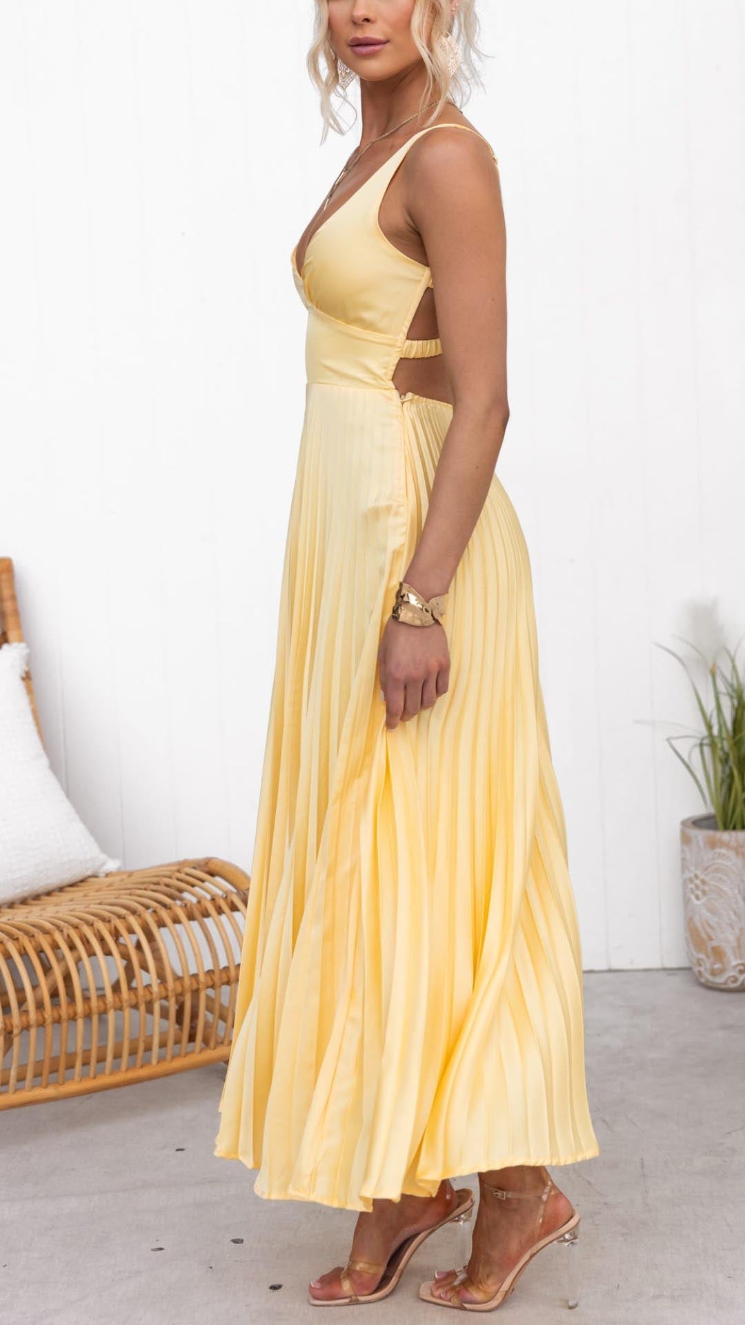 Alma™ | Yellow Pleated Summer Dress