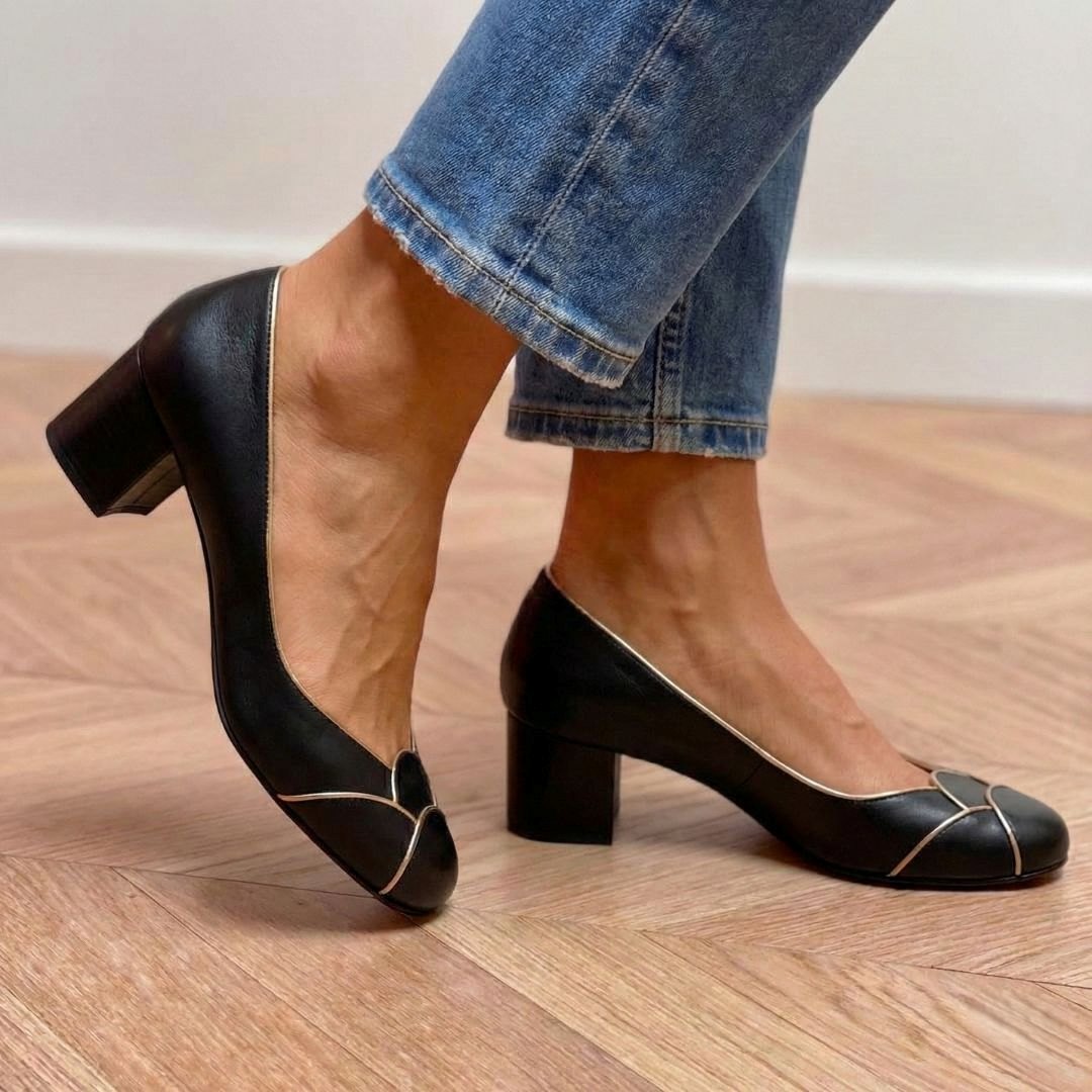 Vitoriana - Elegant Black High Heels