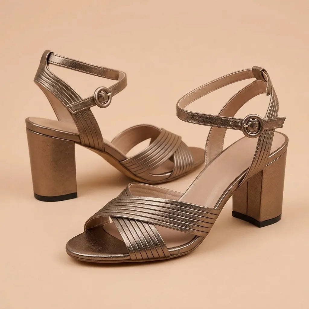 Calliope - Elegant sandals with straps