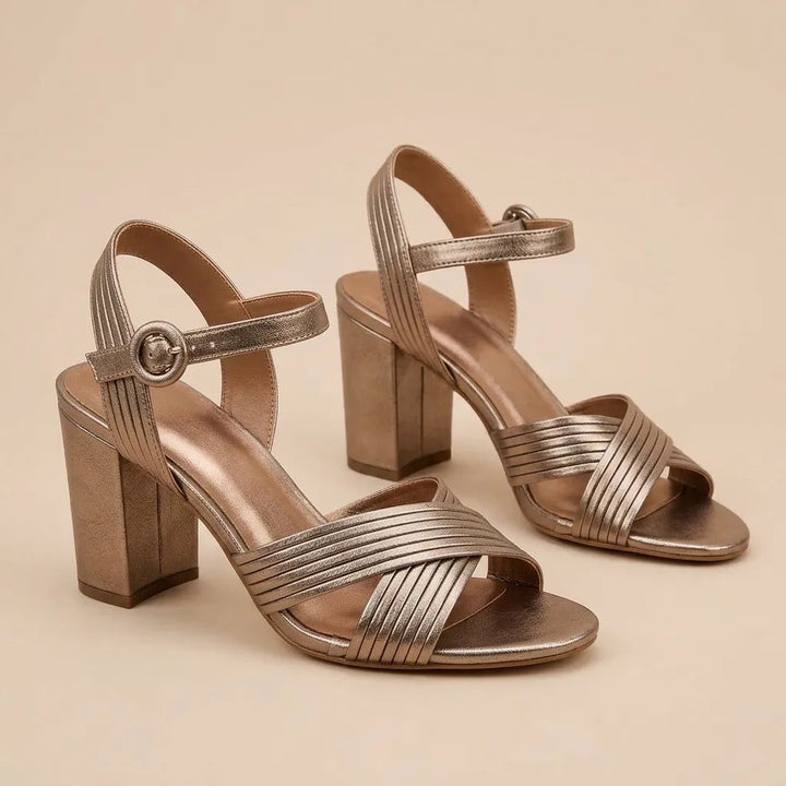 Calliope - Elegant sandals with straps