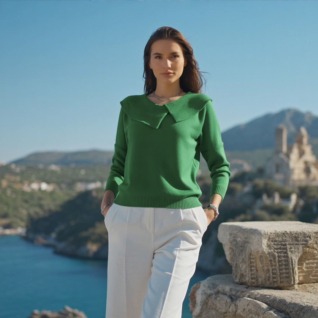 Nikoleta - Warm Sweater with Soft Collar
