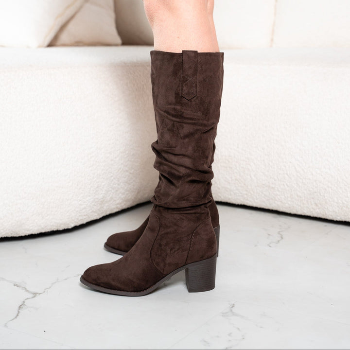 Mid-Calf Nariassenes Boots with Square Heel