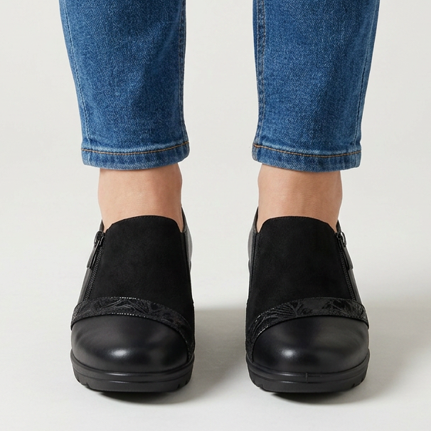 Four-Color Heeled Moccasins