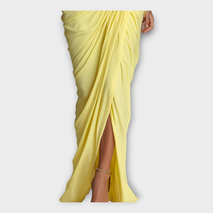 Elegant Pleated Long Dress with Sophisticated Design