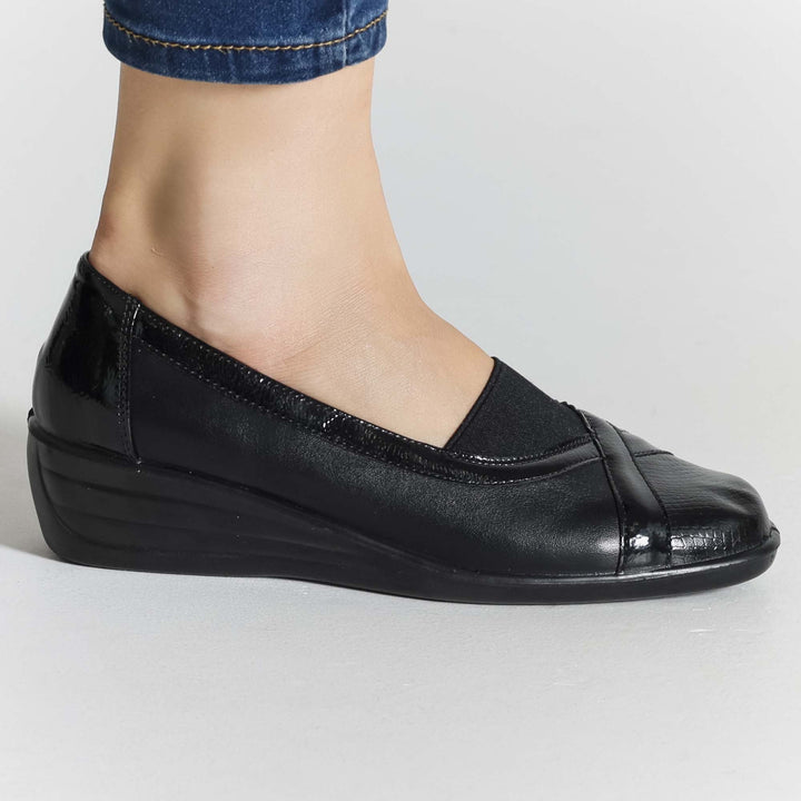 Daphne | Elevated Sole Moccasins