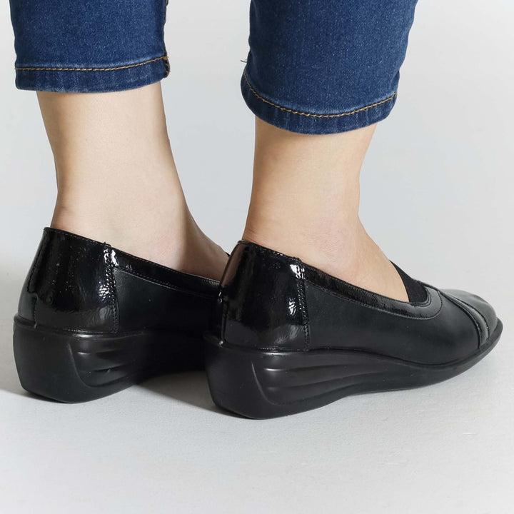 Daphne | Elevated Sole Moccasins
