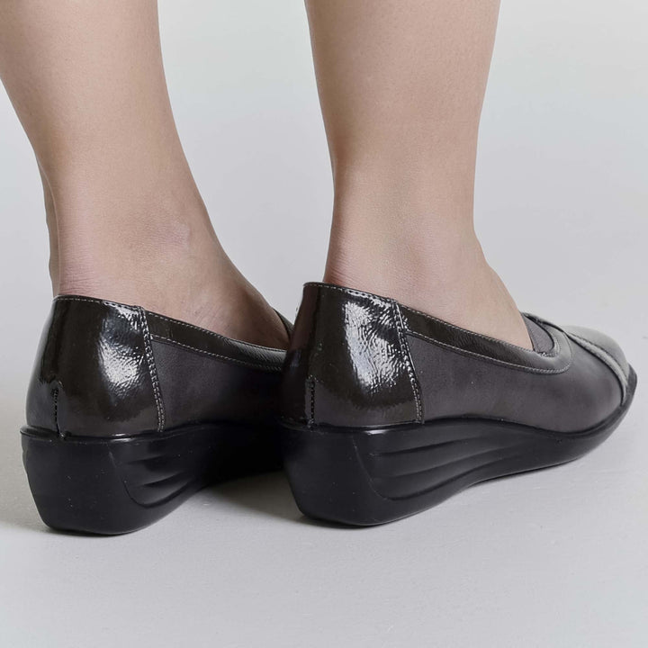 Daphne | Elevated Sole Moccasins